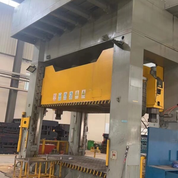 مكبس هيدروليكي مستعمل HARSLE TD-1600T