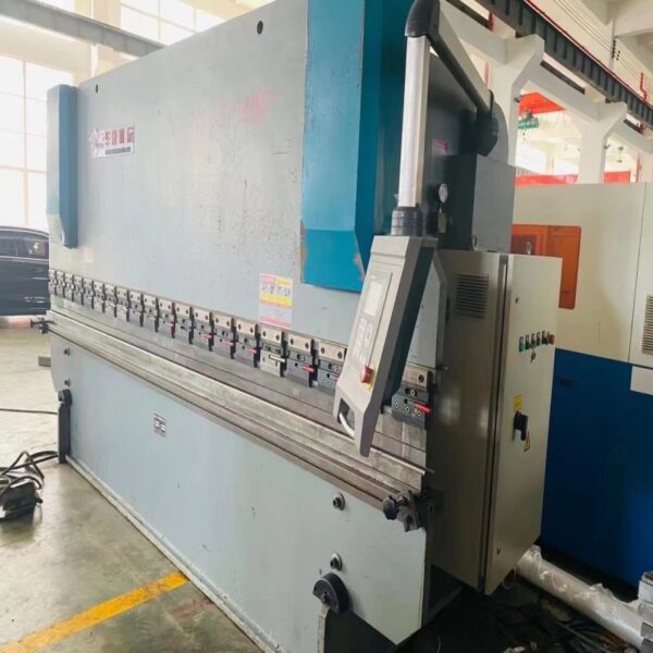 100TX4000 Press Brake With DA52S