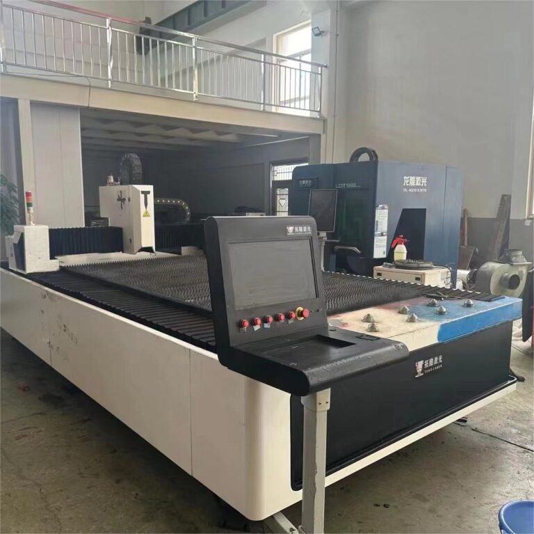 1000W Laser Cuting Machine
