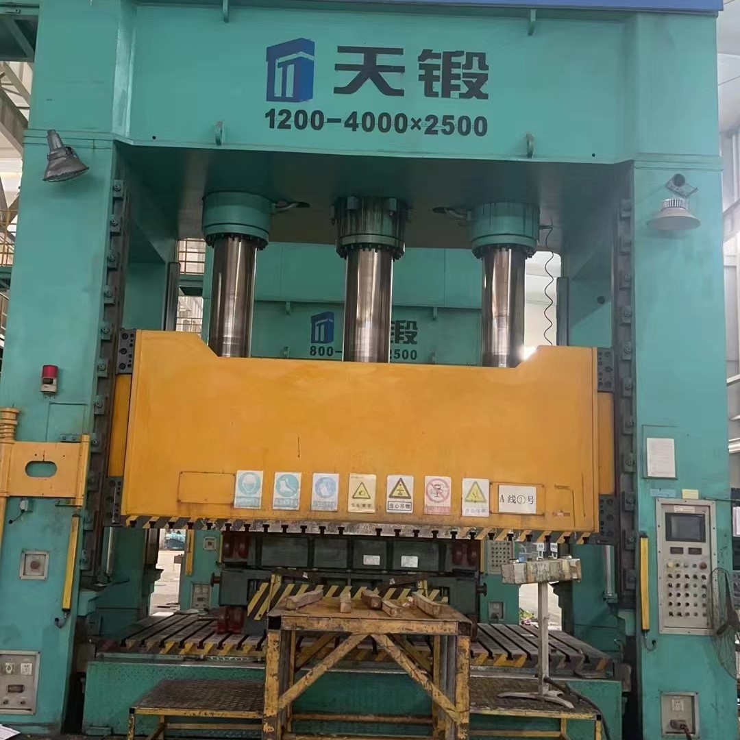 Used HARSLE LX-1200T Hydraulic Press Used HARSLE LX-1200T Hydraulic Press