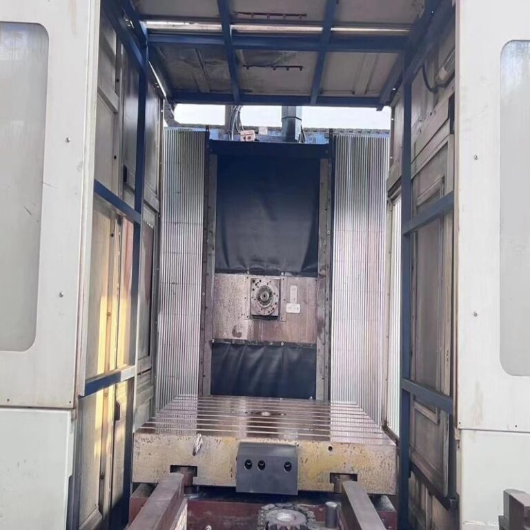 Centro di lavorazione a doppia stazione DMC-1000