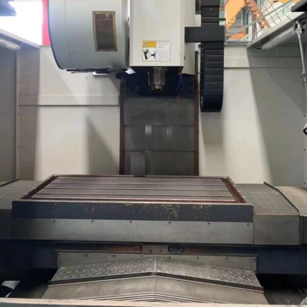 Used MAKINO XH716D Machining Center