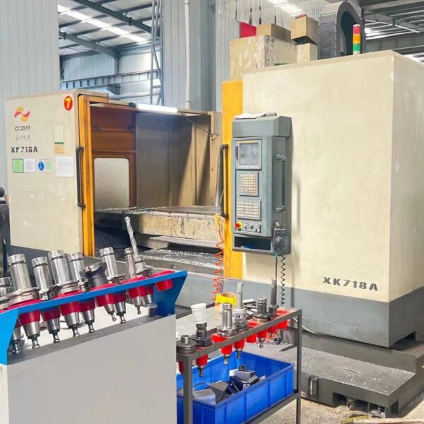 VIGERT XK718A Machining Center