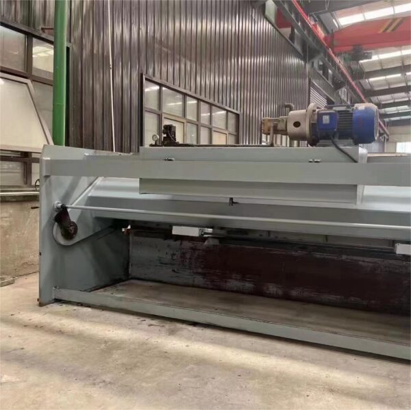 QC12Y-8X4000 large Hydraulic Swing Shears