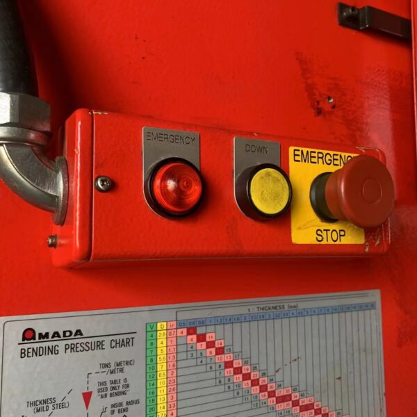 Pressa piegatrice AMADA RG50 usata