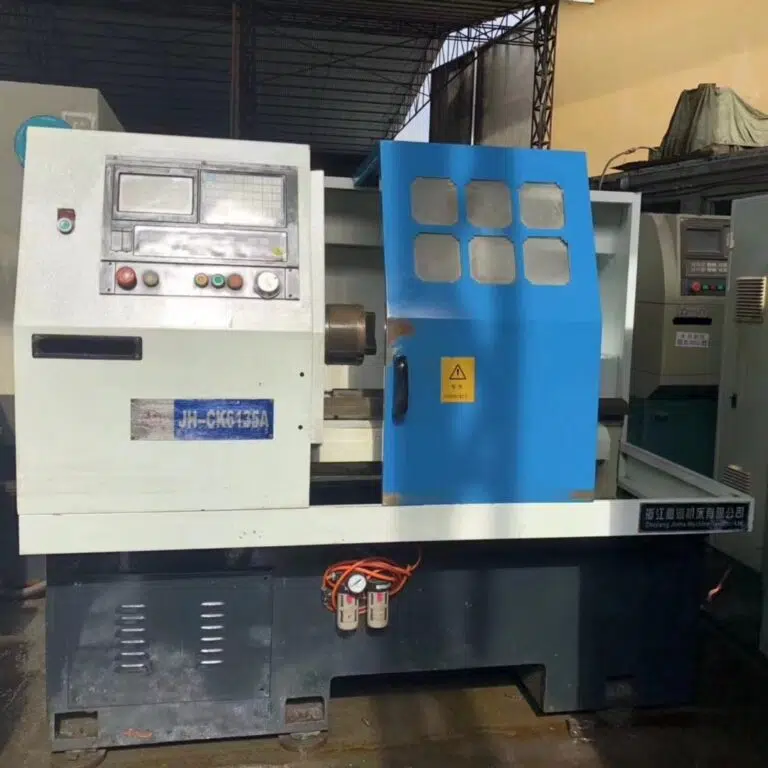 Używana tokarka CNC VIGERT 6135