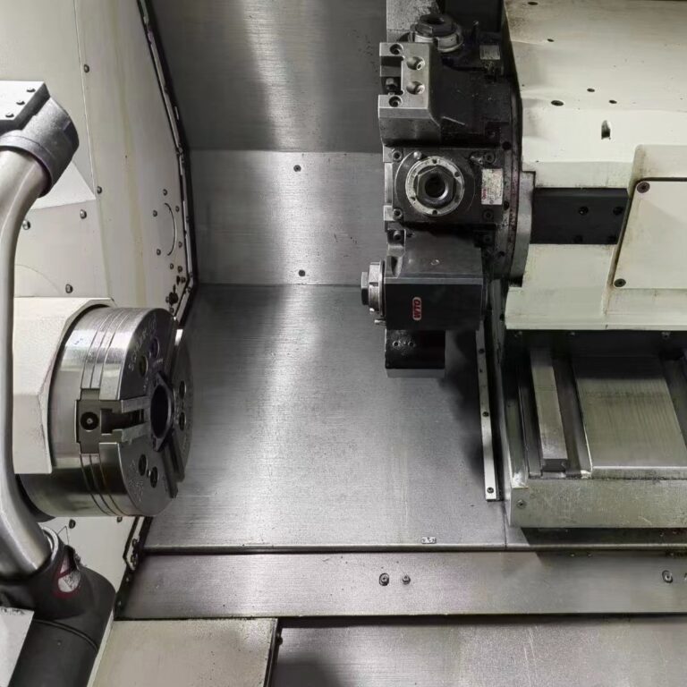 Used MAZAK QT200-MSYL Machining Center