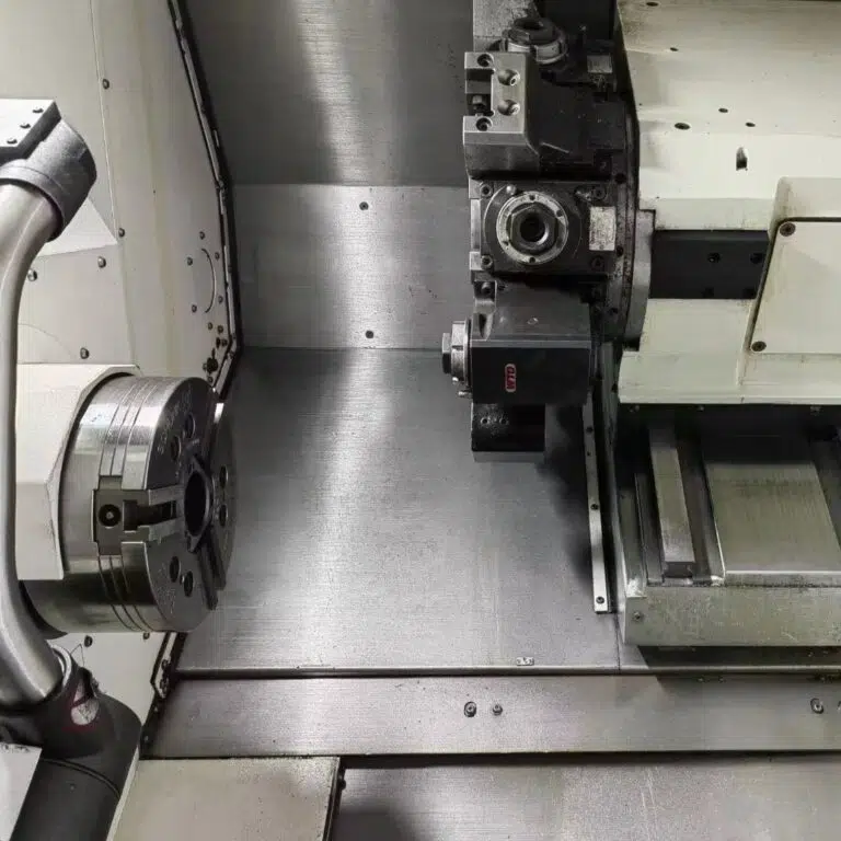 Used MAZAK QT200-MSYL Machining Center