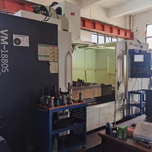 Used VIGERT VM1880 Machining Center