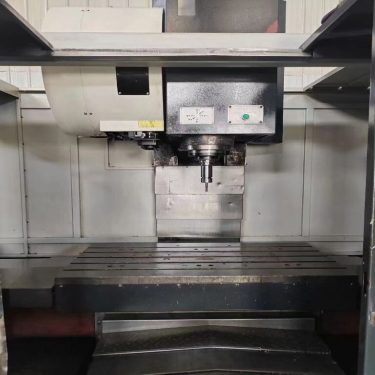 Centre d'usinage innovant NCV102A