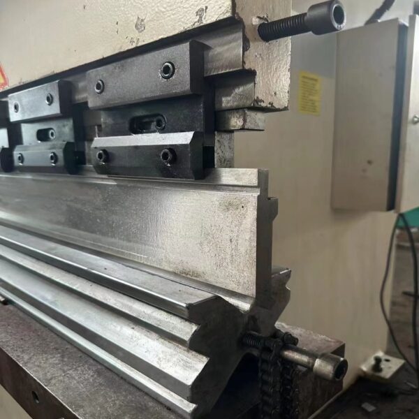 250T4000 Efficient Bending Machine