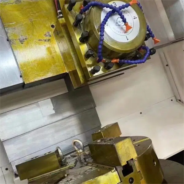 Máy tiện CNC hiệu quả CK518