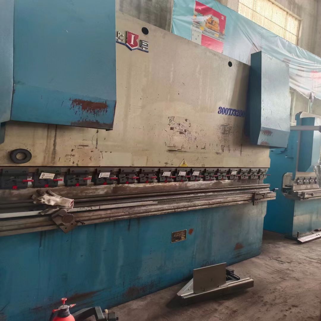 300T3200 Efficient Bending Machine 300T3200 Efficient Bending Machine