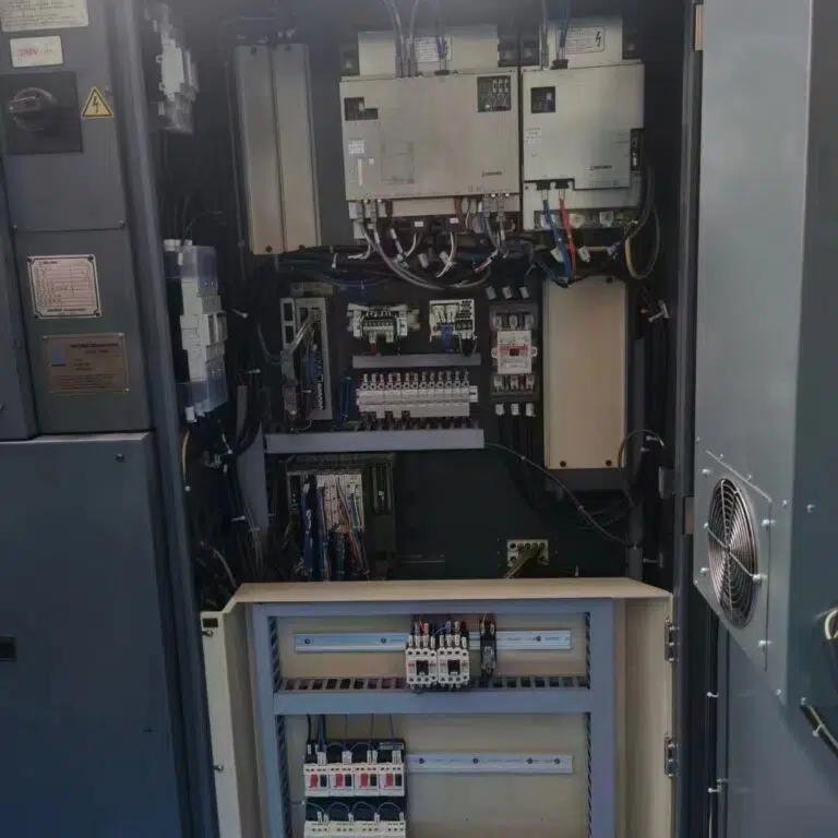 OKUMA LB400 EX-R Precise CNC Lathe