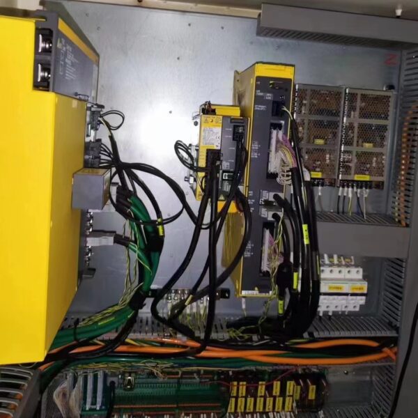 V-8 Efficient Machining Center