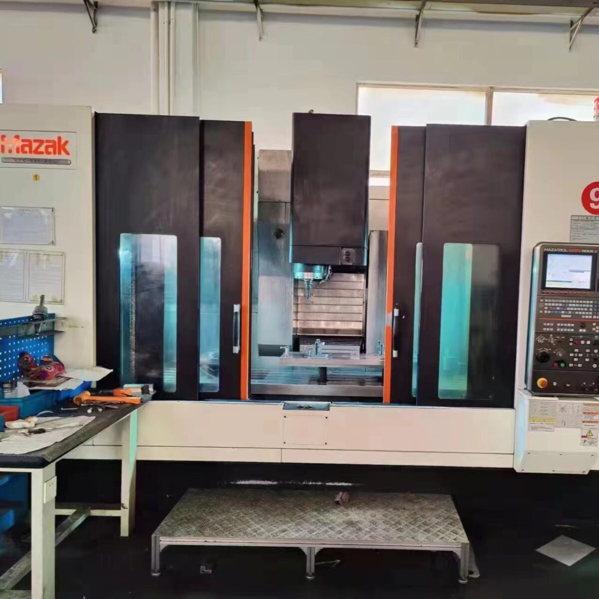 MAZAK VTC-53020L Efficient Machining Center