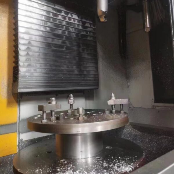 YT6570 Efficient CNC Lathe