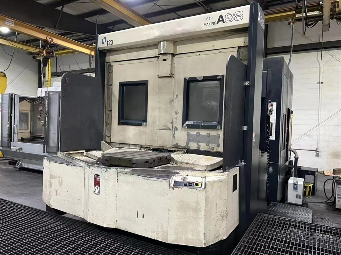 MAKINO A88 Efficient Machining Center MAKINO A88 Efficient Machining Center