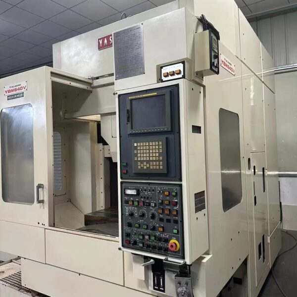 Centre d'usinage efficace YASDA YBM640