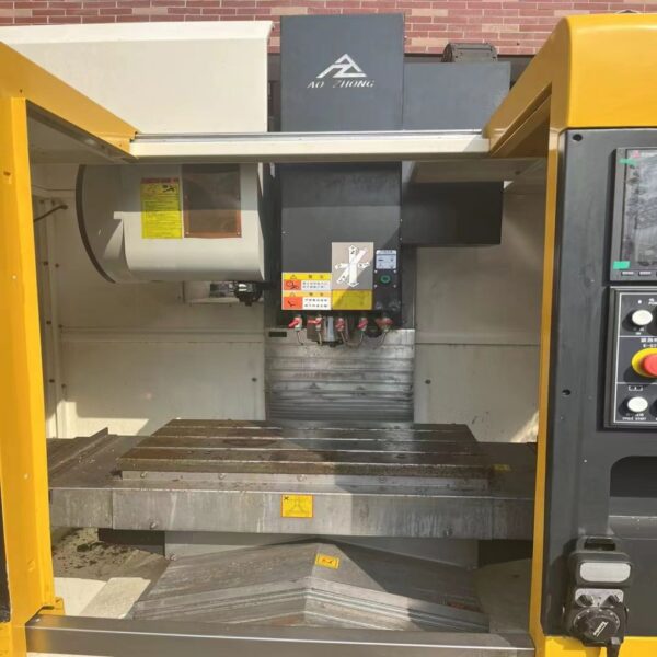 Used VIGERT A-540 Machining Center