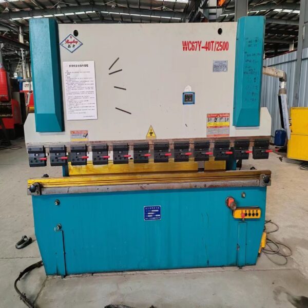 VIGERT 40T2500 Powerful Press Brake