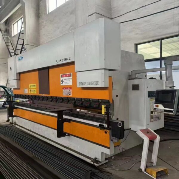 Used VIGERT 220T4200 Press Brake