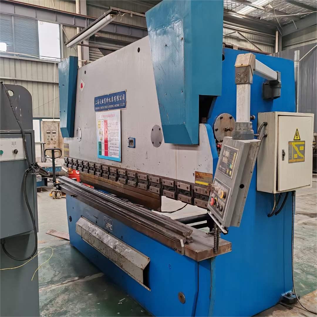 ADH 100T3200 With MD11 Press Brake Used ADH 100T3200 With Md11 Press Brake For Sale - 이미지 1
