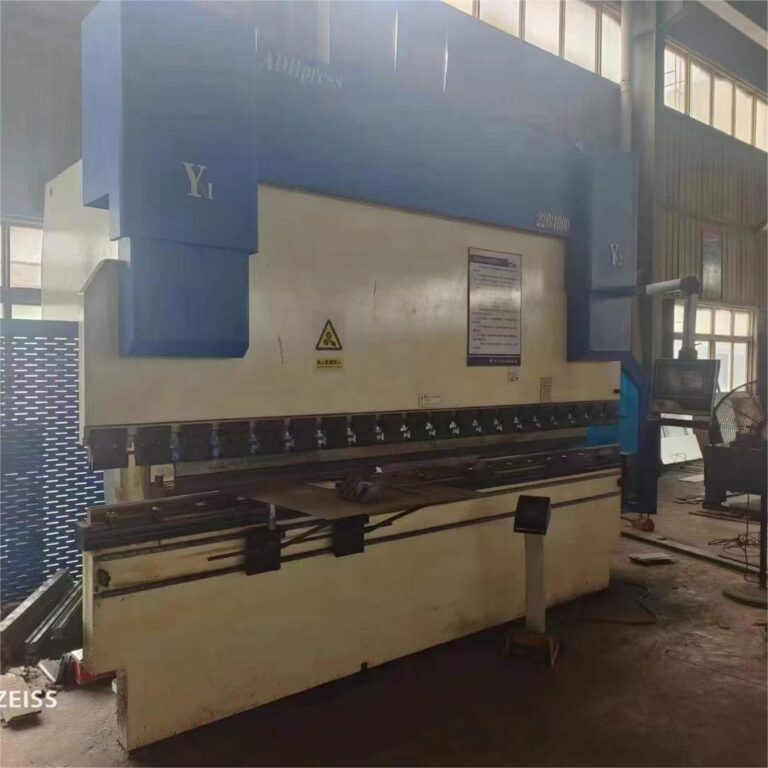 ADH 220T4000 With DA53T Press Brake