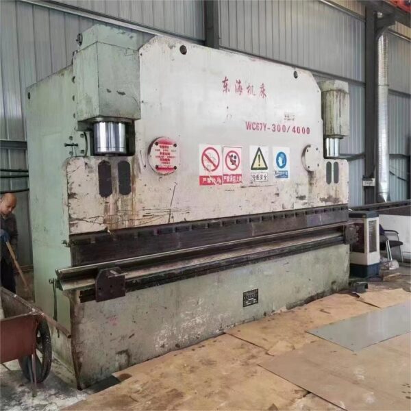 Used VIGERT 300T4000 Press Brake