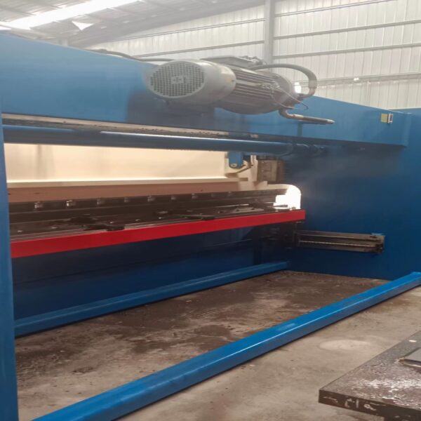 Used YANGLI 125T4000 Press Brake
