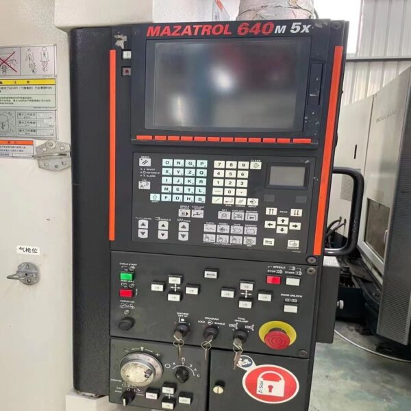 Обрабатывающий центр MAZAK VARIAXIS500-5X б/у