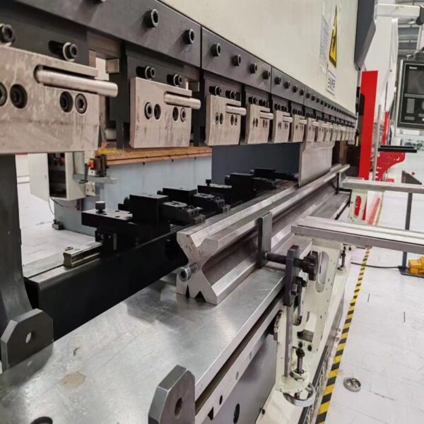 100T3200 Powerful CNC Press Brake