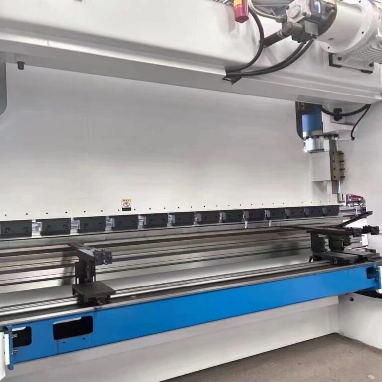 Used YAWEI 300T3100 Press Brake