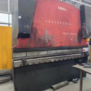 Used YANGLI 200T4000 Press Brake