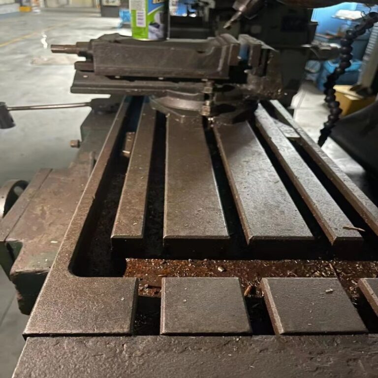 6132 Milling Machine