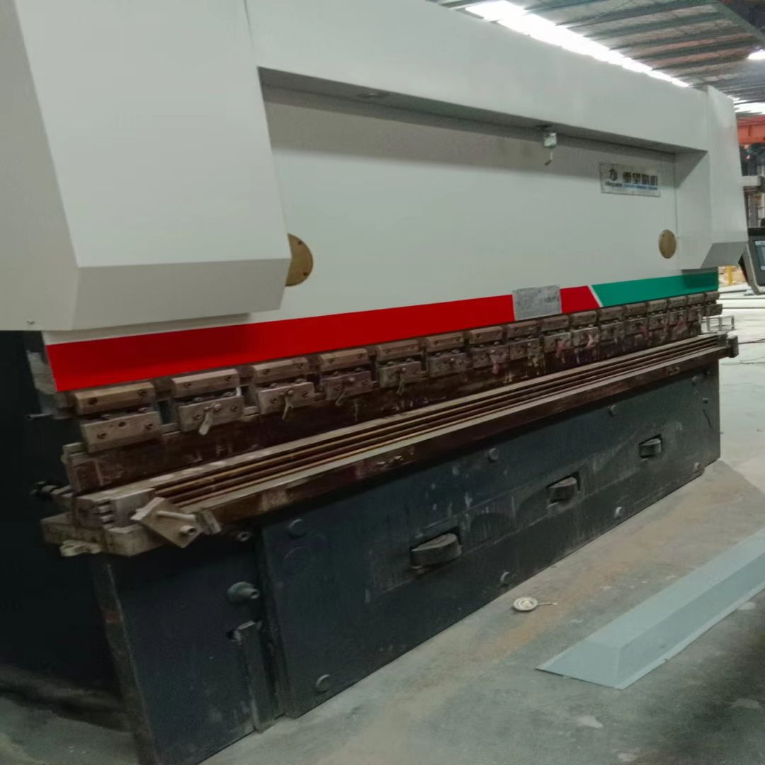 YAWEI 100T3200 With TP10S Press Brake YAWEI 100T3200 With TP10S Press Brake