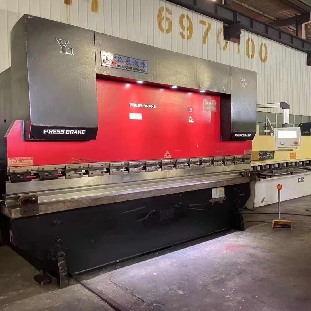 VIGERT 200T3000 Powerful CNC Press Brake VIGERT 200T3000 Powerful CNC Press Brake