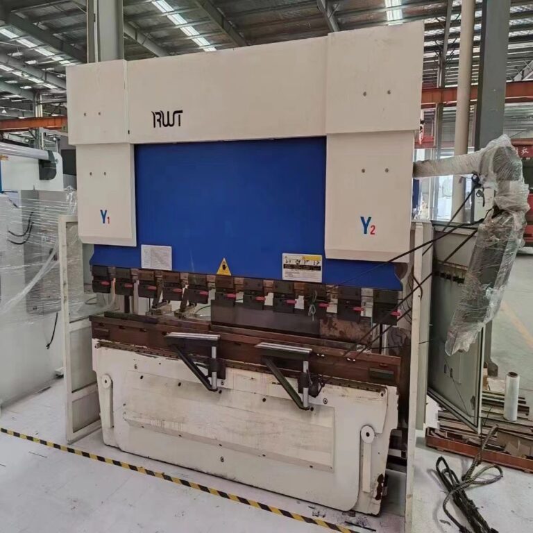 VIGERT 80T2500 Leistungsstarke CNC-Abkantpresse