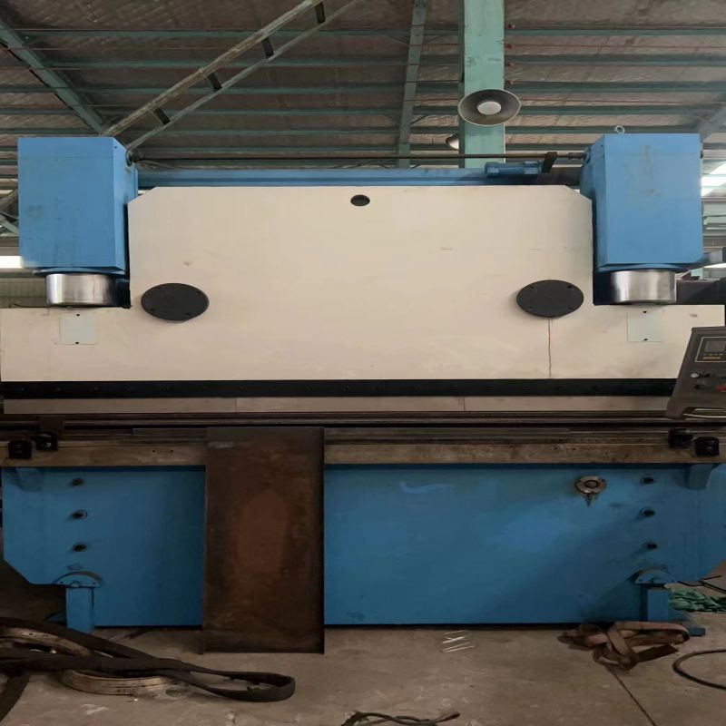 Presă de îndoit 250T2500 NC Presă de îndoit 250T2500 NC