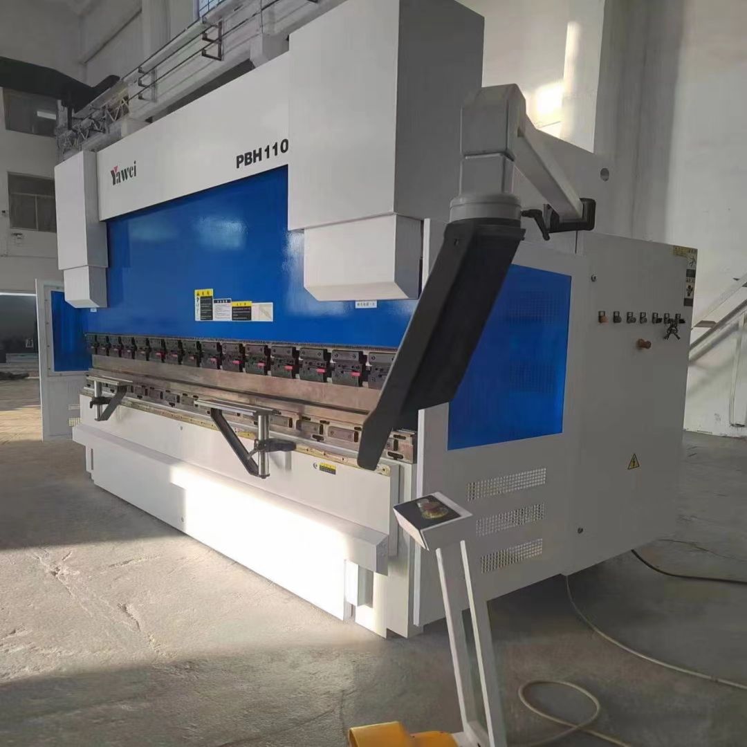 YAWEI PBH110T3100 Press Brake YAWEI PBH110T3100 Press Brake