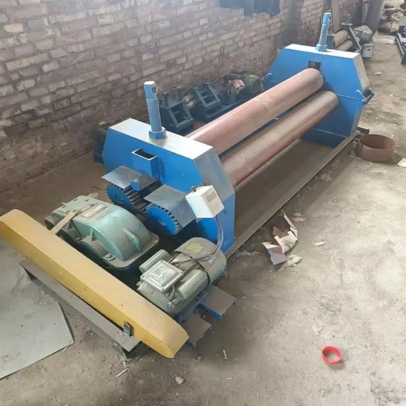Macchina piegatrice a rulli 6X1600 Macchina piegatrice a rulli 6X1600