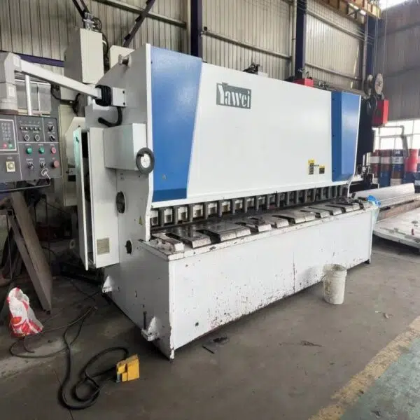 13X4050 Guillotine Shearing Machine