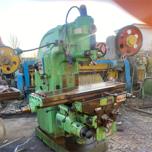 Fresadora de acabado vertical X500