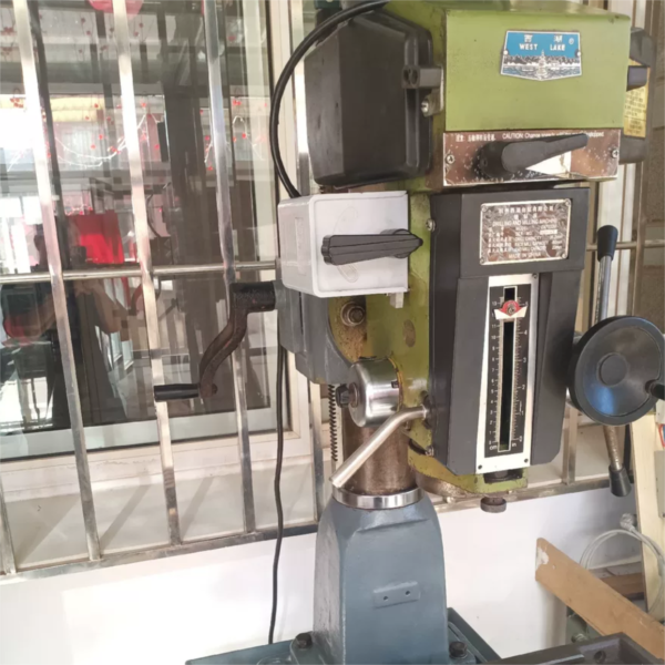 آلة مطحنة الحفر 7032