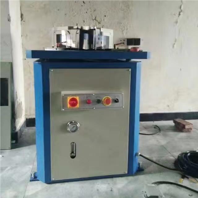 L-005 Hydraulic Notcher