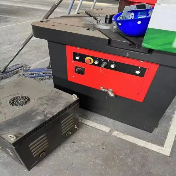 Encocheuse AMADA CSHW220