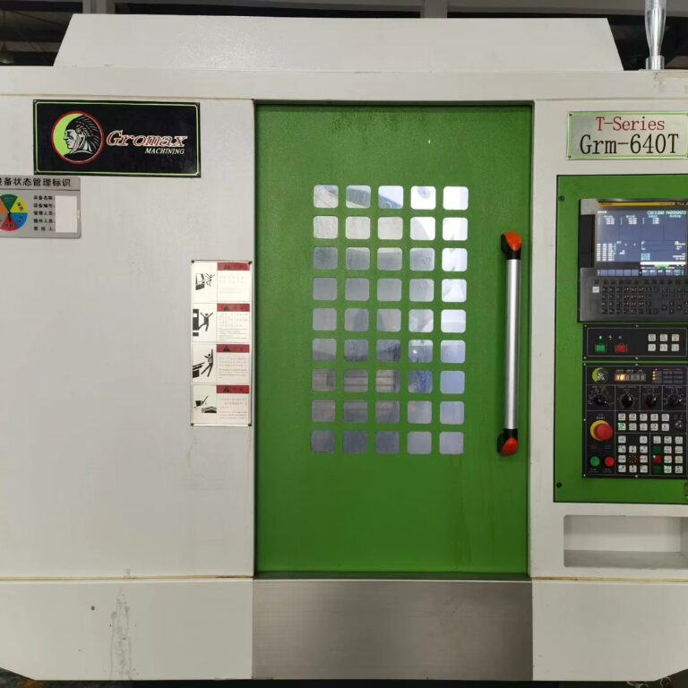 مركز الحفر والتنصت CNC Grm640