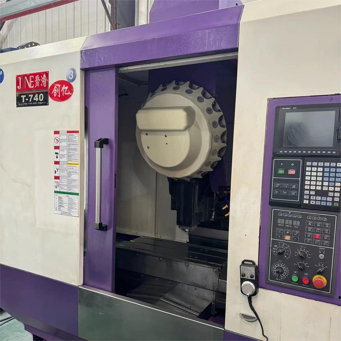 T740 CNC Drill Tap Center (1) Used VIGERT T740 CNC Drill Tap Center For Sale - Imagem 1