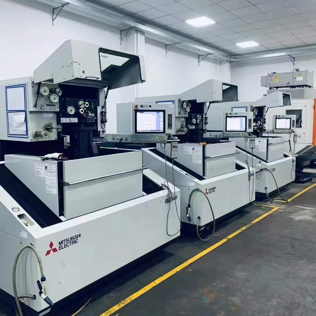Máy cắt CNC Mitsubishi MV1200S đã qua sử dụng Máy cắt CNC Mitsubishi MV1200S đã qua sử dụng