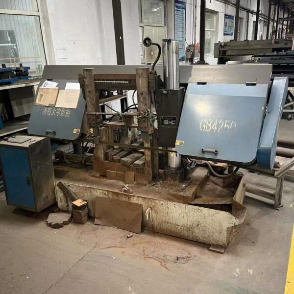 Used Horizontal Bandsaw Cut 4250